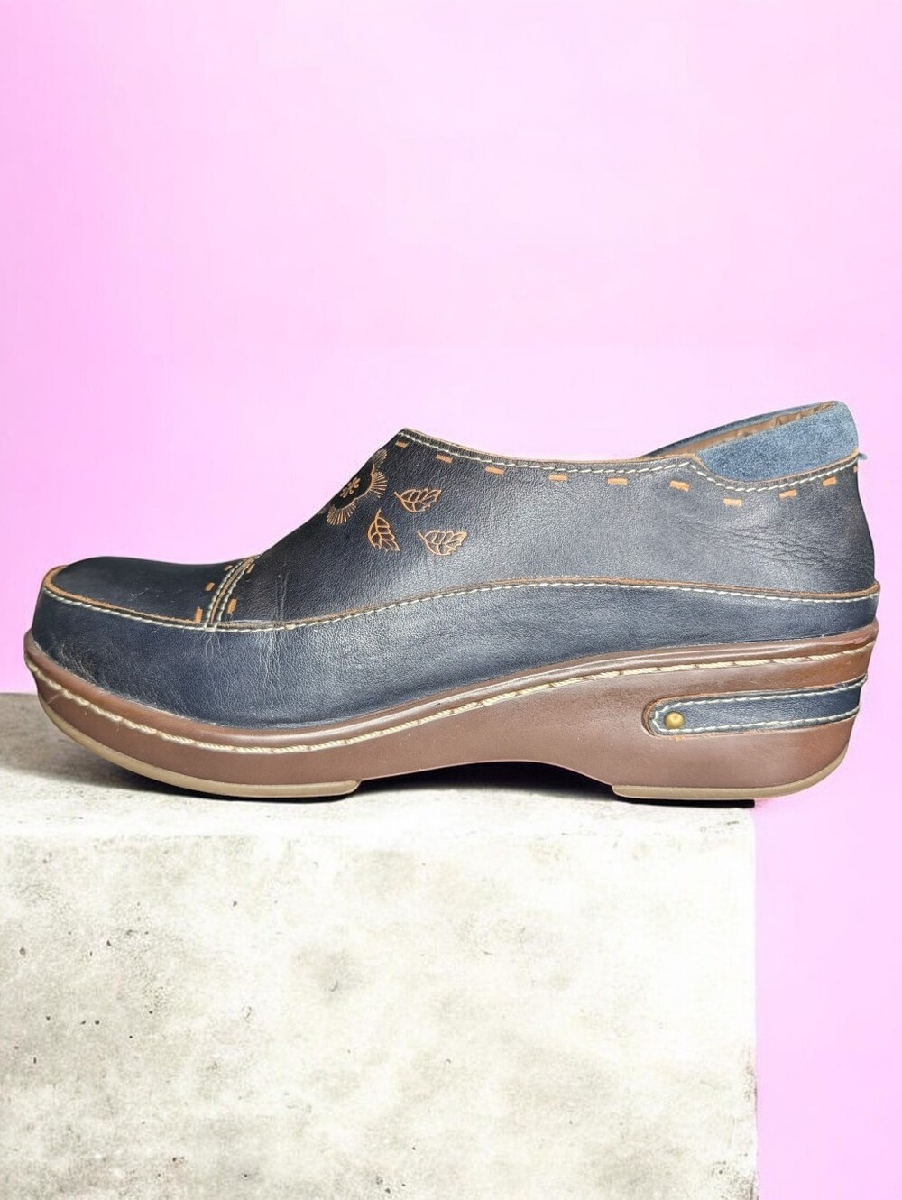 L'artiste | Burbank Navy Hand-Painted Leather Platform Clogs Women's Size 37